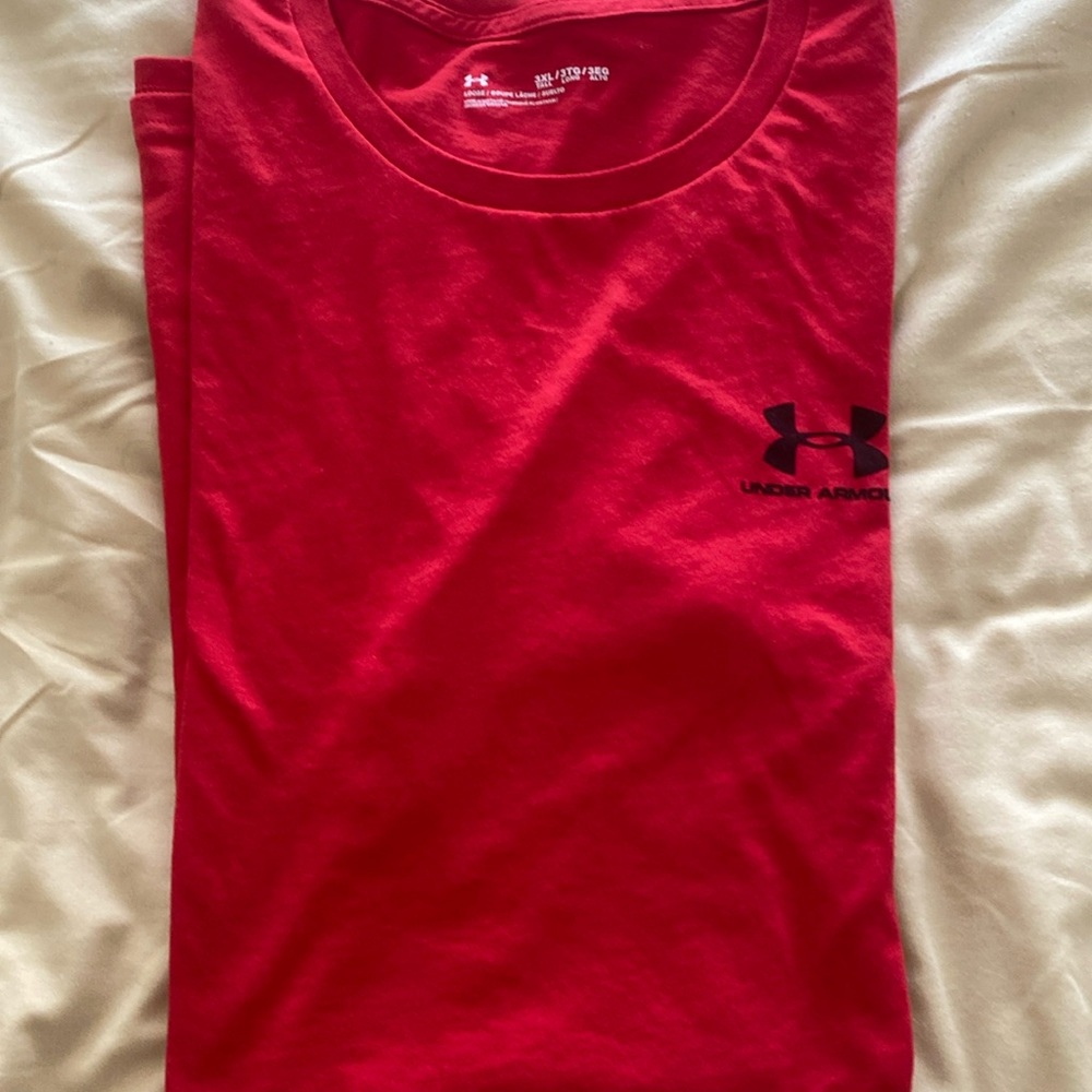 Under armor tee shirt